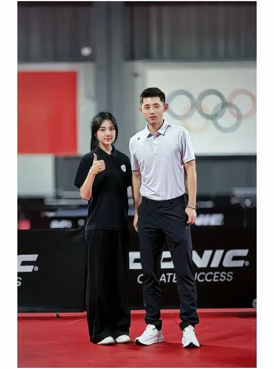 包含法国乒乓球队鏖战英国乒乓球队，张继科关键制胜的词条