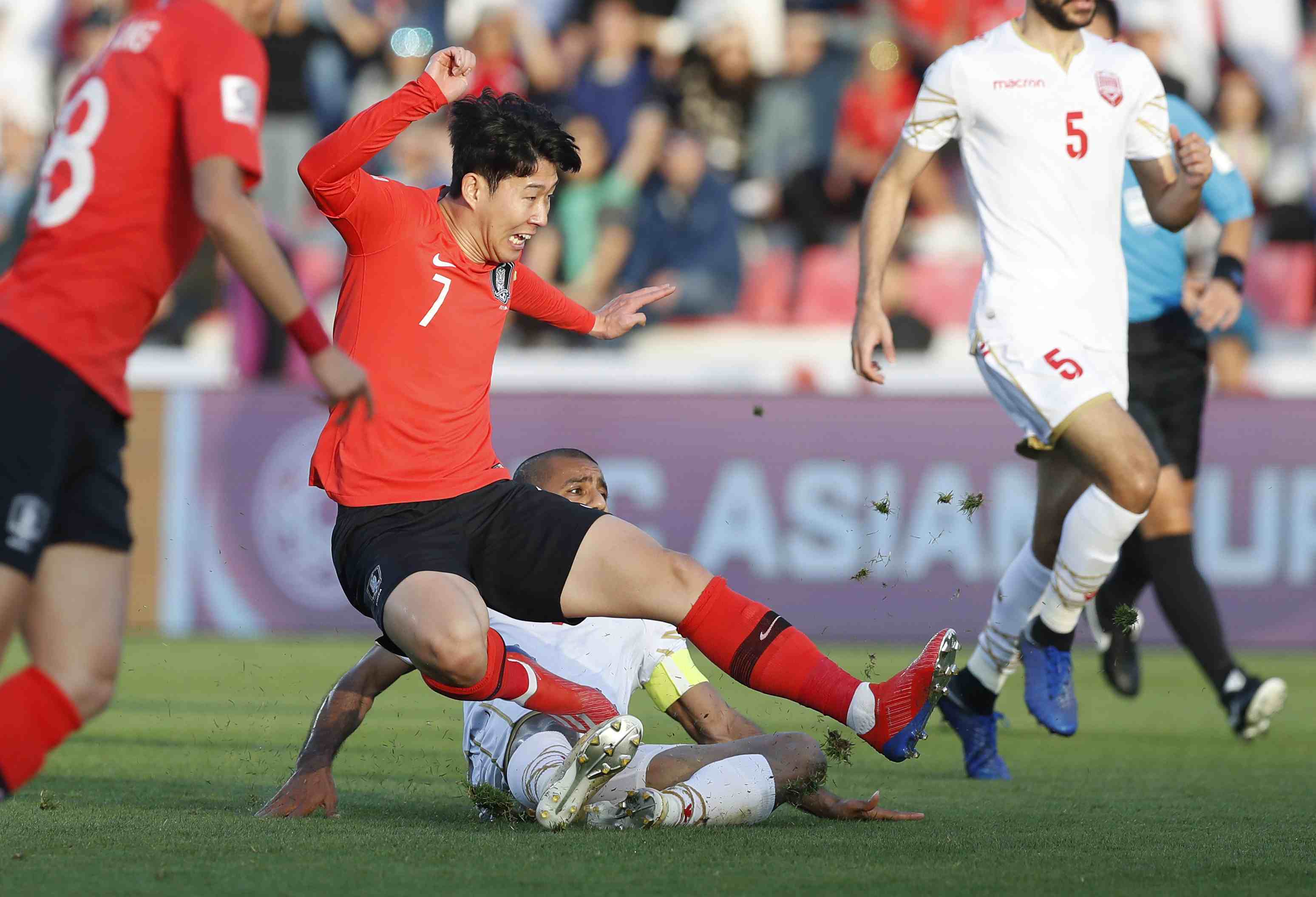 关于韩国羽毛球队险胜丹麦羽毛球队，谌龙制霸全场的信息