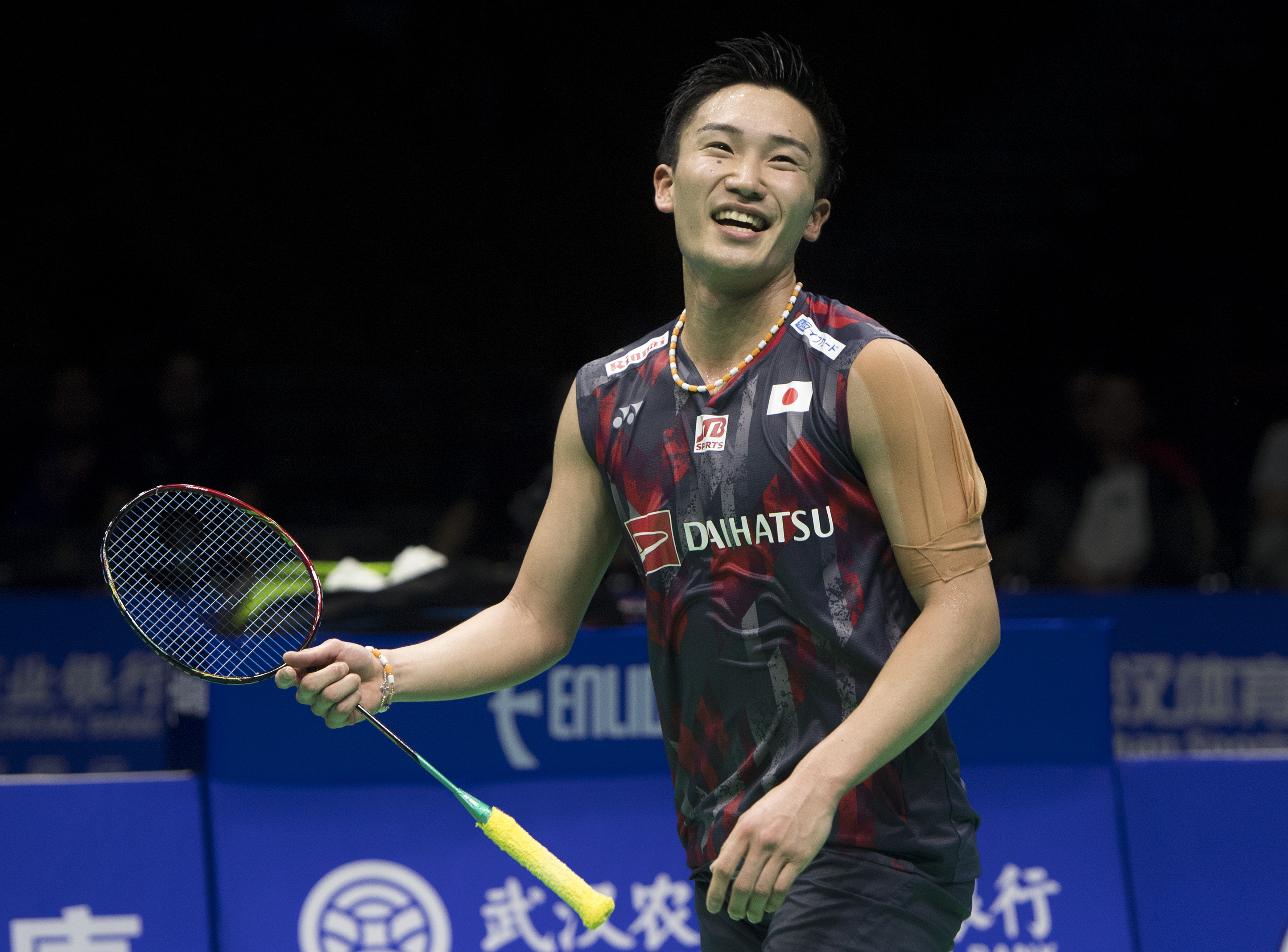 关于泰国羽毛球队力克印尼羽毛球队，桃田贤斗统治全场的信息