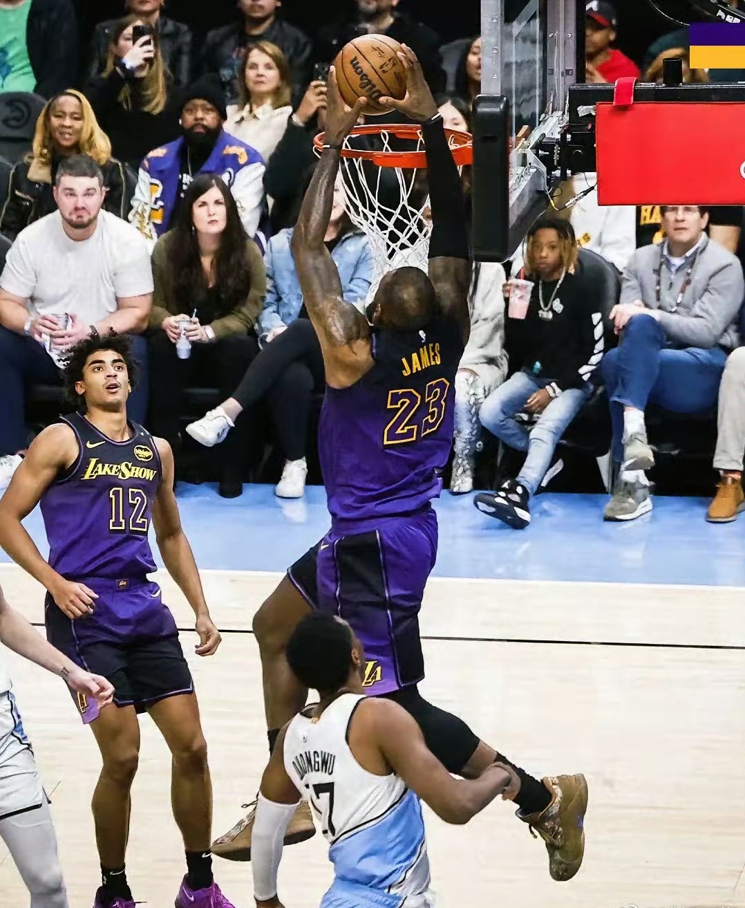 詹姆斯绝杀老鹰，湖人豪取九连胜的简单介绍