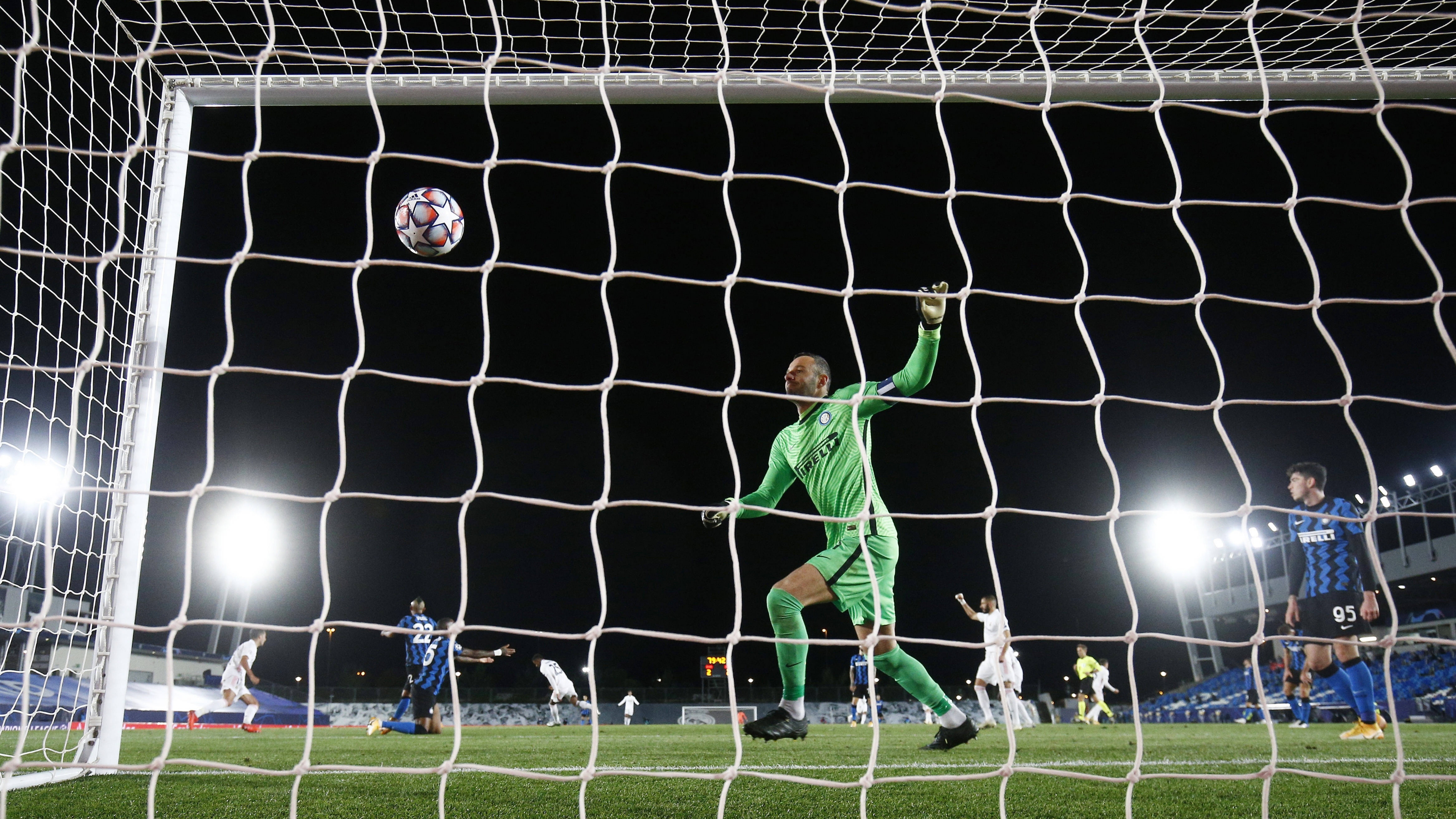 AC米兰遭遇主场失利,欧冠资格岌岌可危的简单介绍 AC米兰遭遇主场失利,欧冠资格岌岌可危的简单介绍