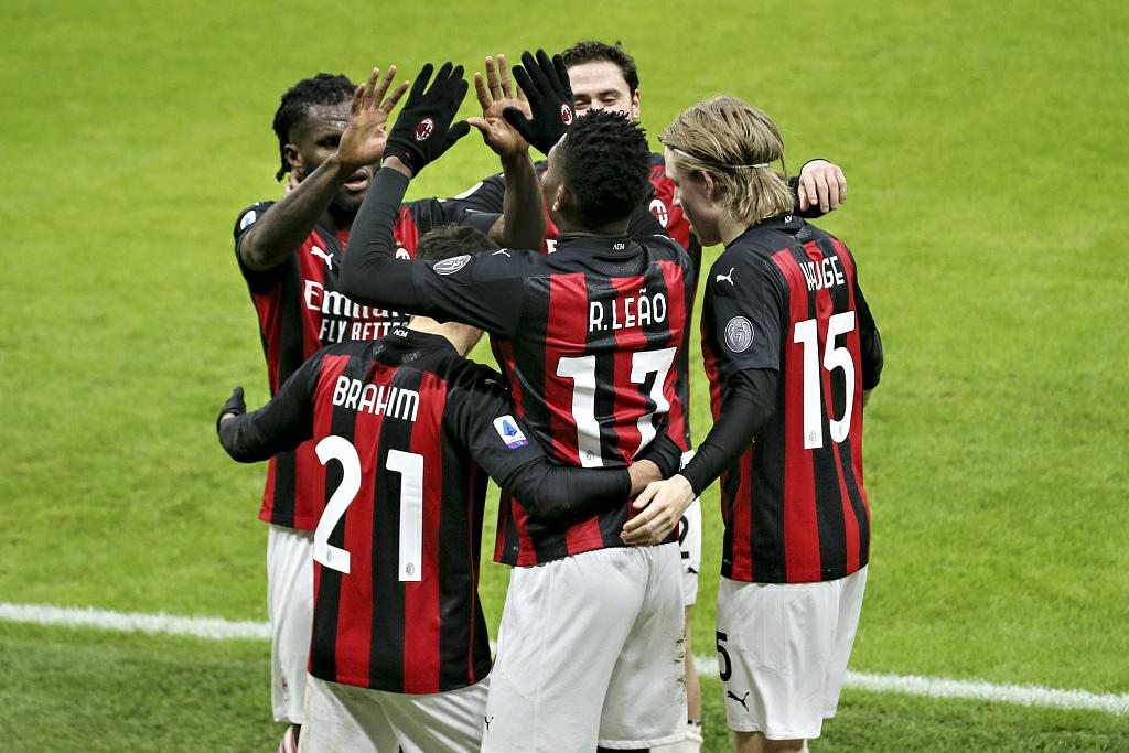 客场大捷,巴萨占据榜首位置的简单介绍 客场大捷,巴萨占据榜首位置的简单介绍