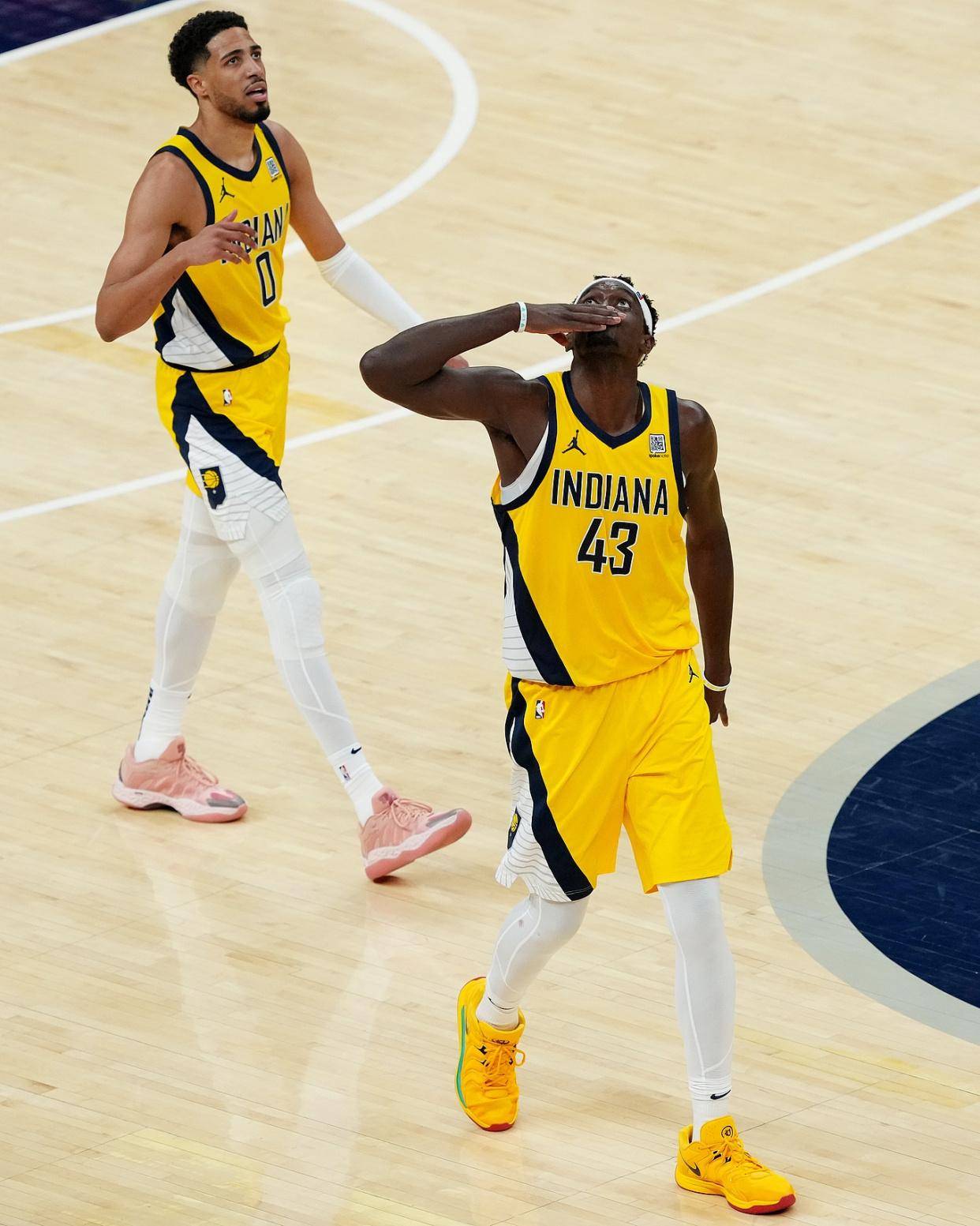 包含西亚卡姆持续高效发挥,成为球队得分王的词条 包含西亚卡姆持续高效发挥,成为球队得分王的词条