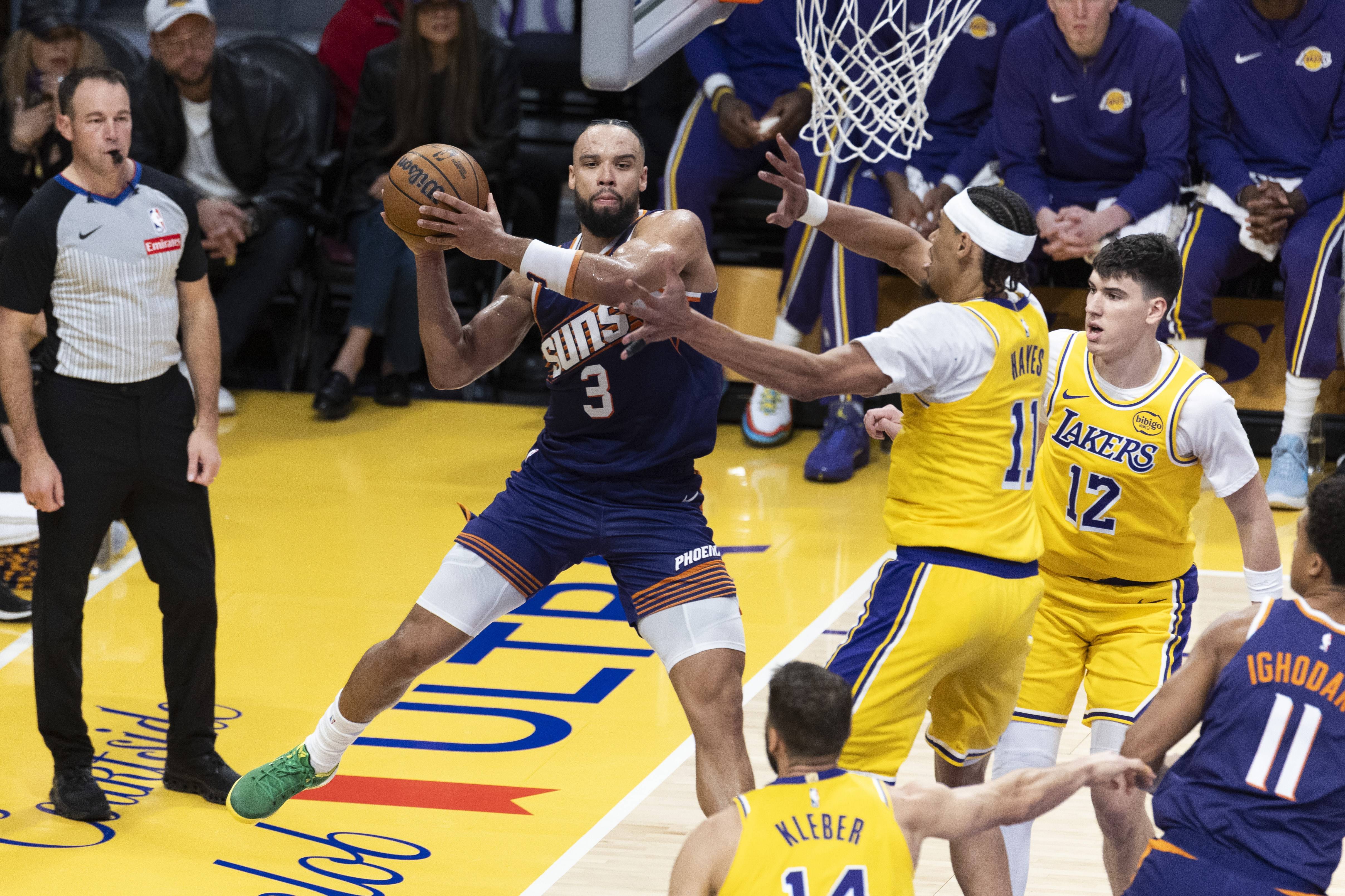 青岛队轻取太阳，詹姆斯点燃赛场的简单介绍