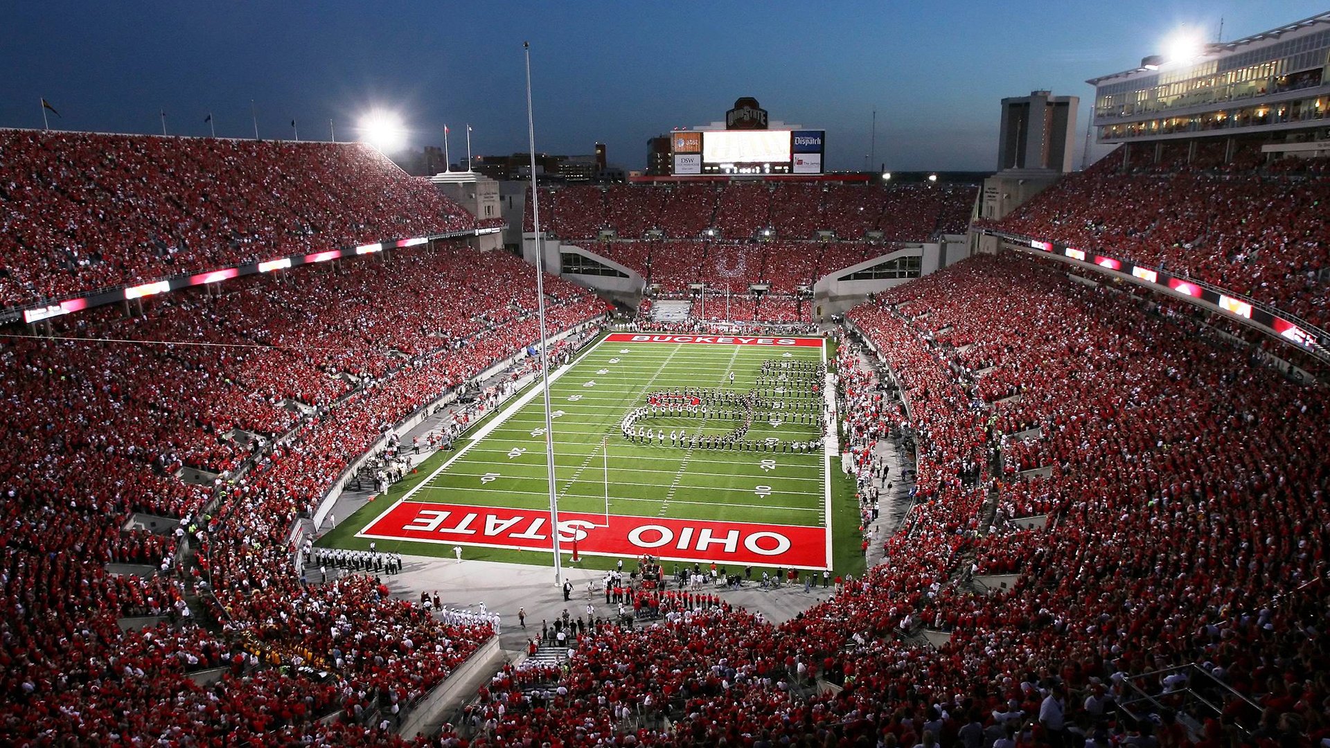 数据之王与铁血之师,阿拉巴的统治级演出与波兰的坚韧之路