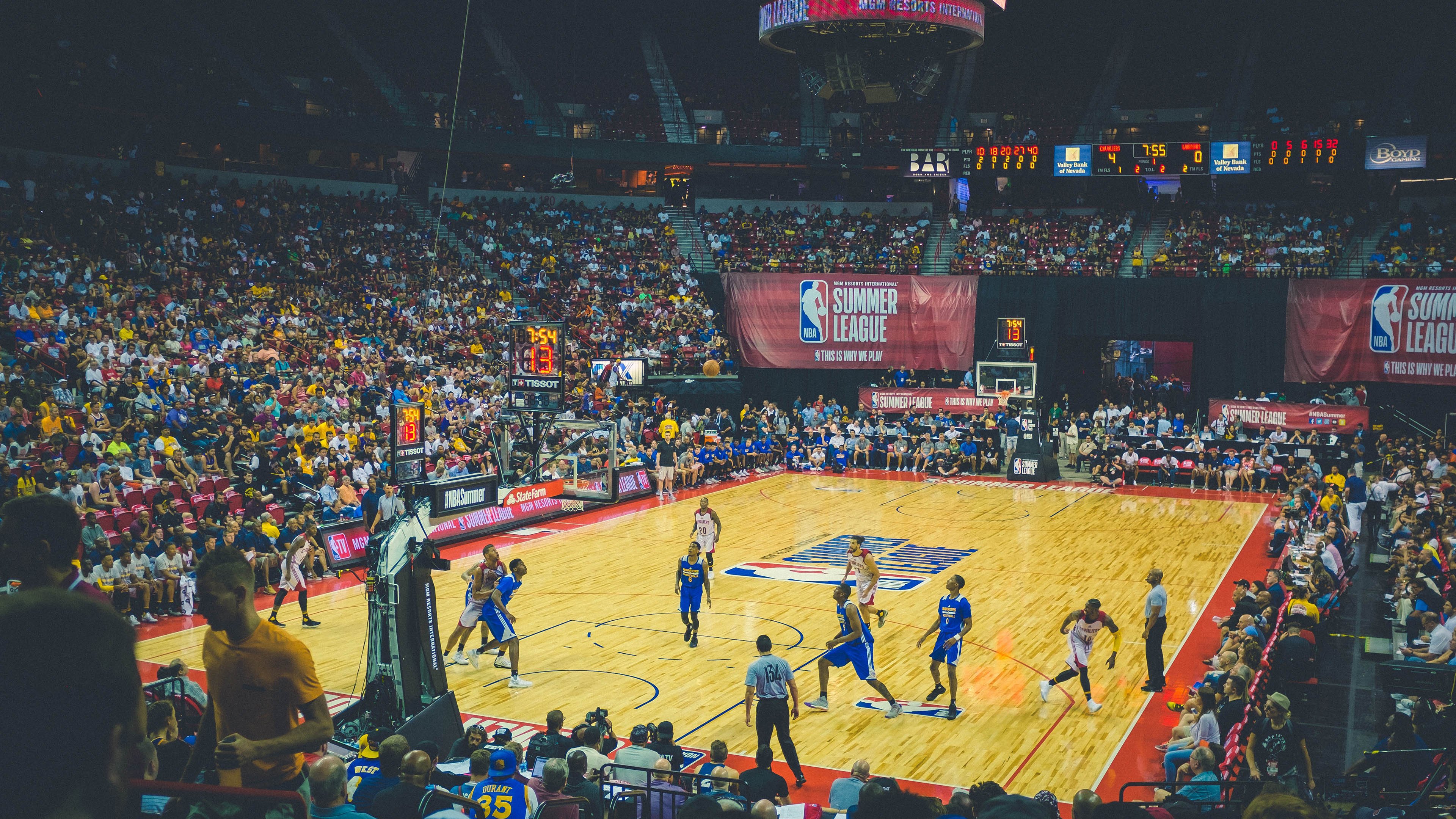 从金州到世界，当勇士的突围哲学遇上约基奇的终极接管